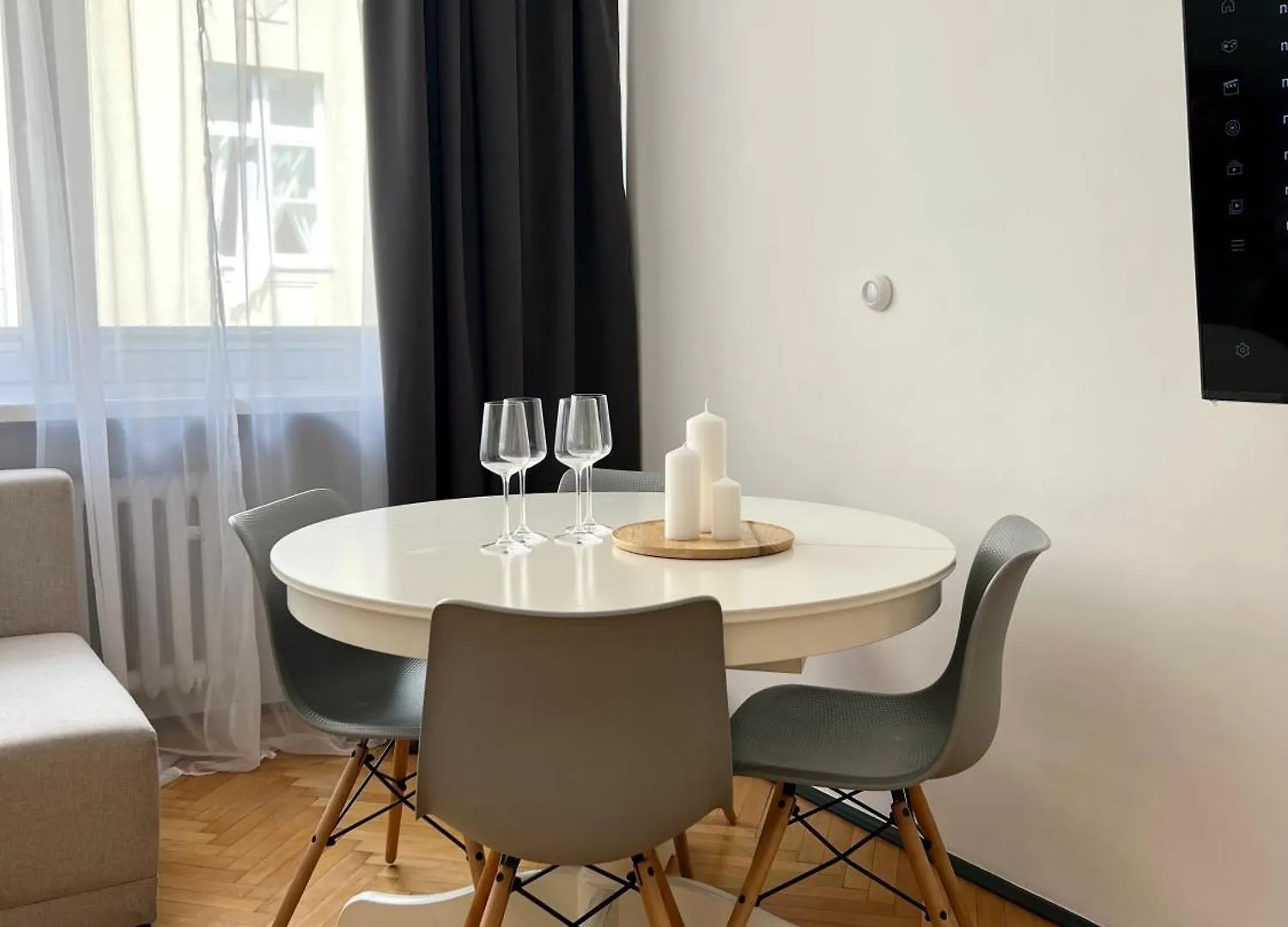 Tomasza Street Main Square Apartment كراكوفيا